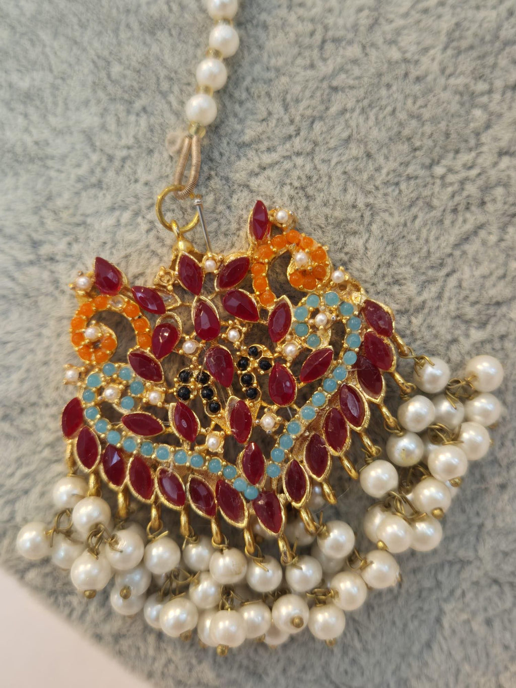Multicolour Kundan Bridal Choker Set, Pearl Earrings & Maang Tikka (Gold Tone)